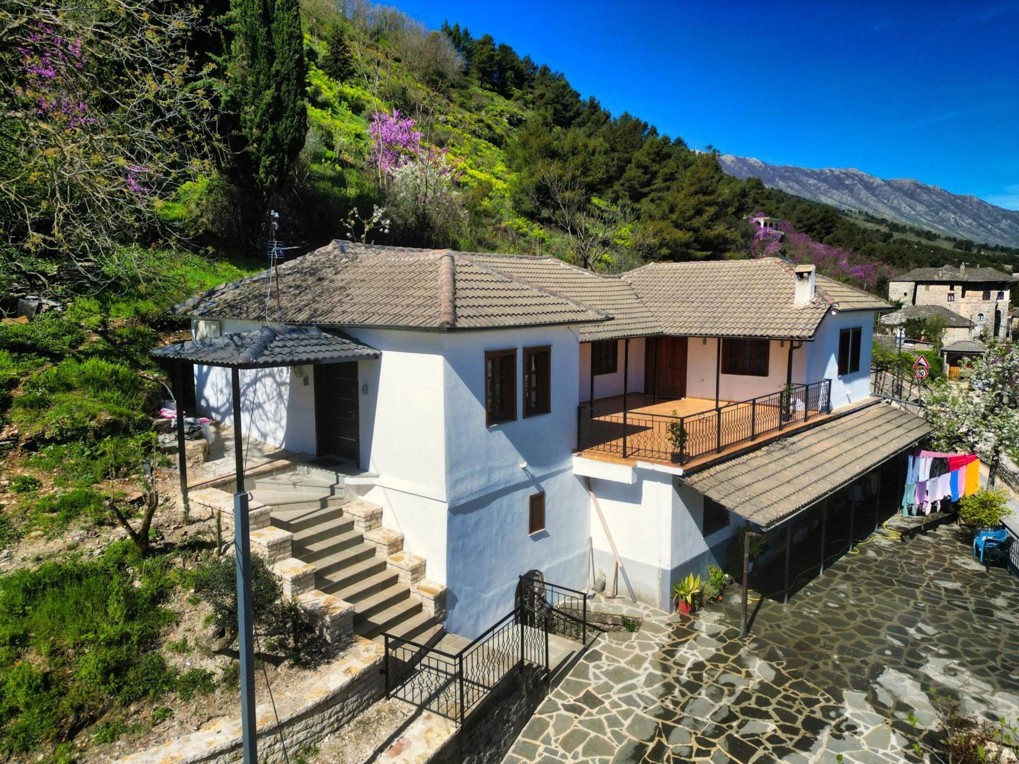 Emblematic House Apartment 4 Gjirokastra Kültér fotó