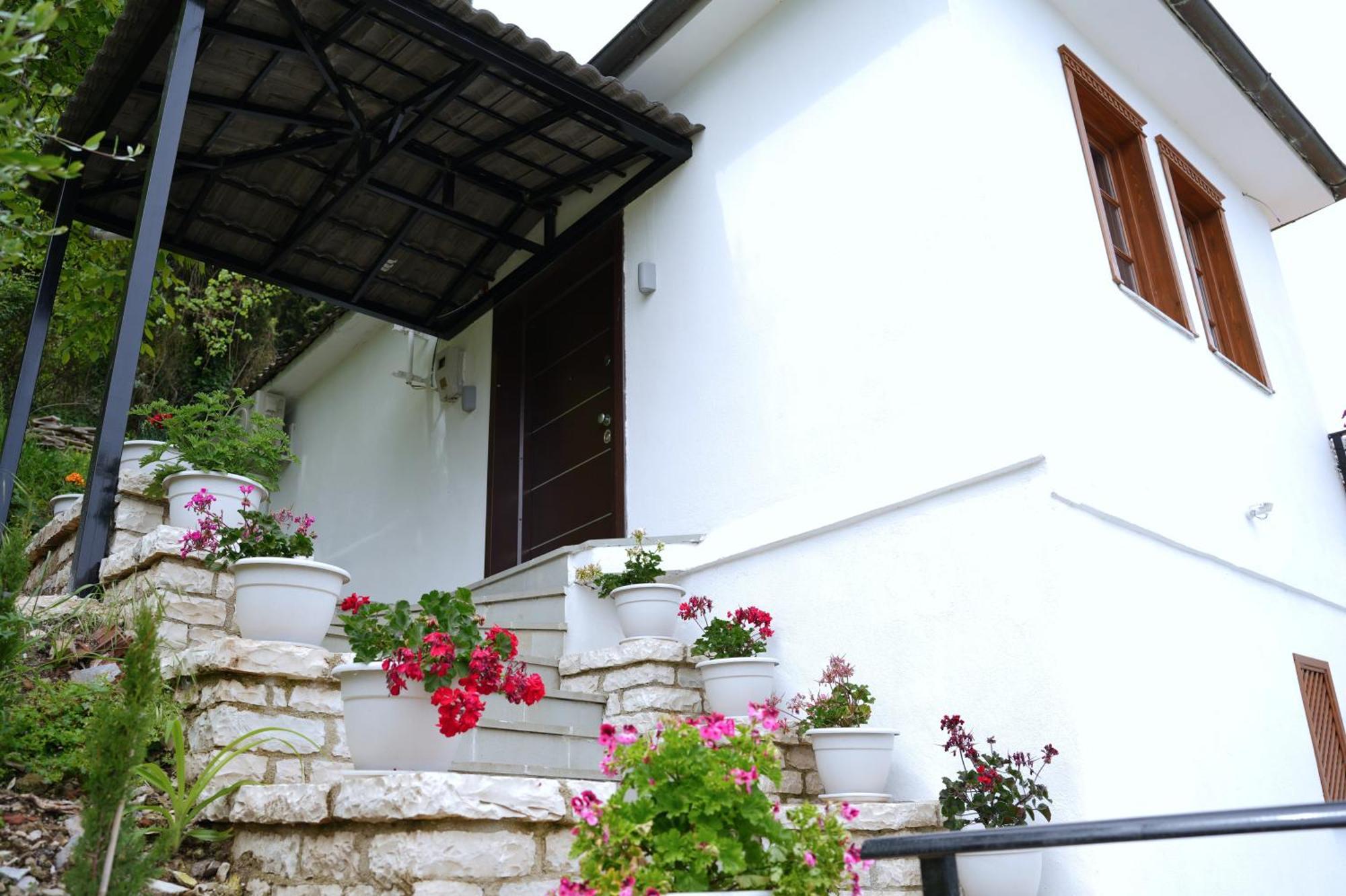 Emblematic House Apartment 4 Gjirokastra Kültér fotó