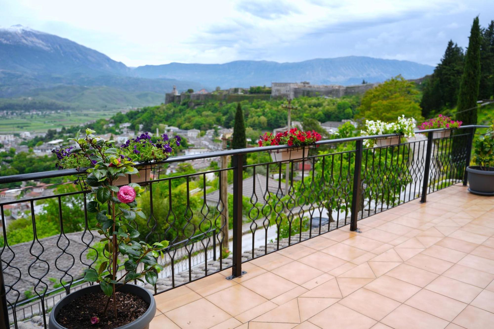 Emblematic House Apartment 4 Gjirokastra Kültér fotó