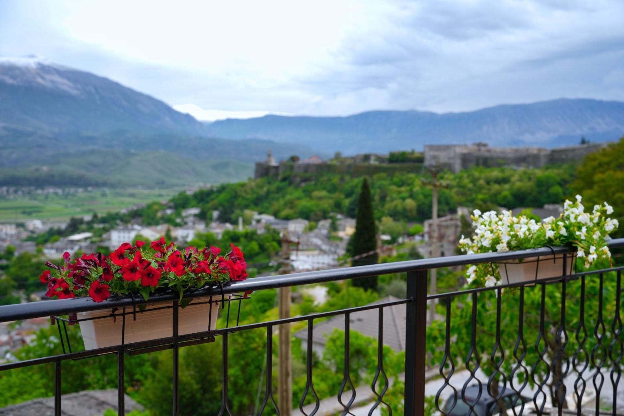 Emblematic House Apartment 4 Gjirokastra Kültér fotó
