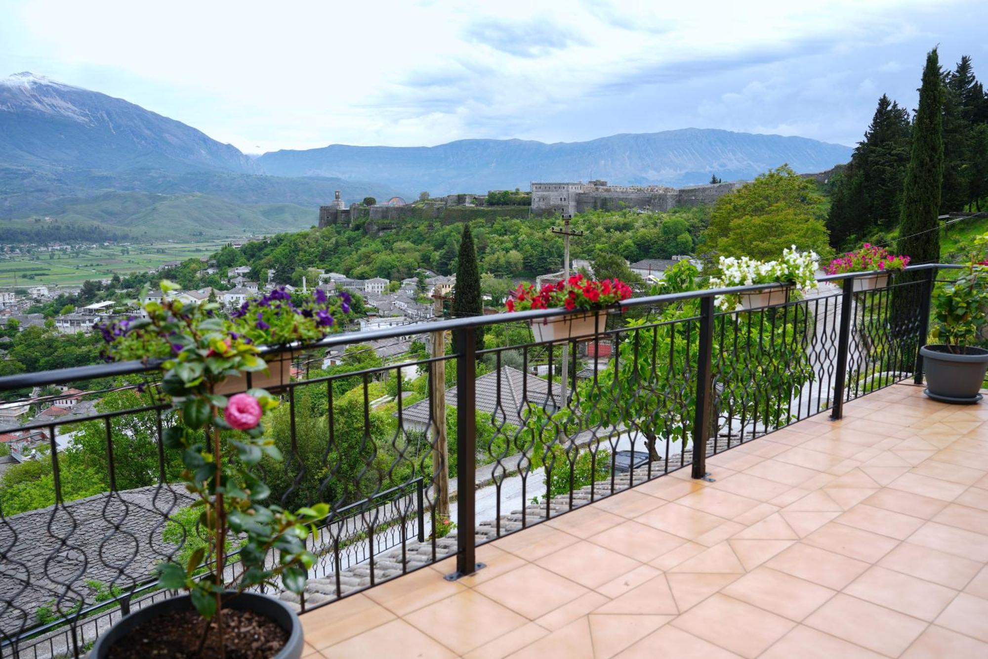 Emblematic House Apartment 4 Gjirokastra Kültér fotó