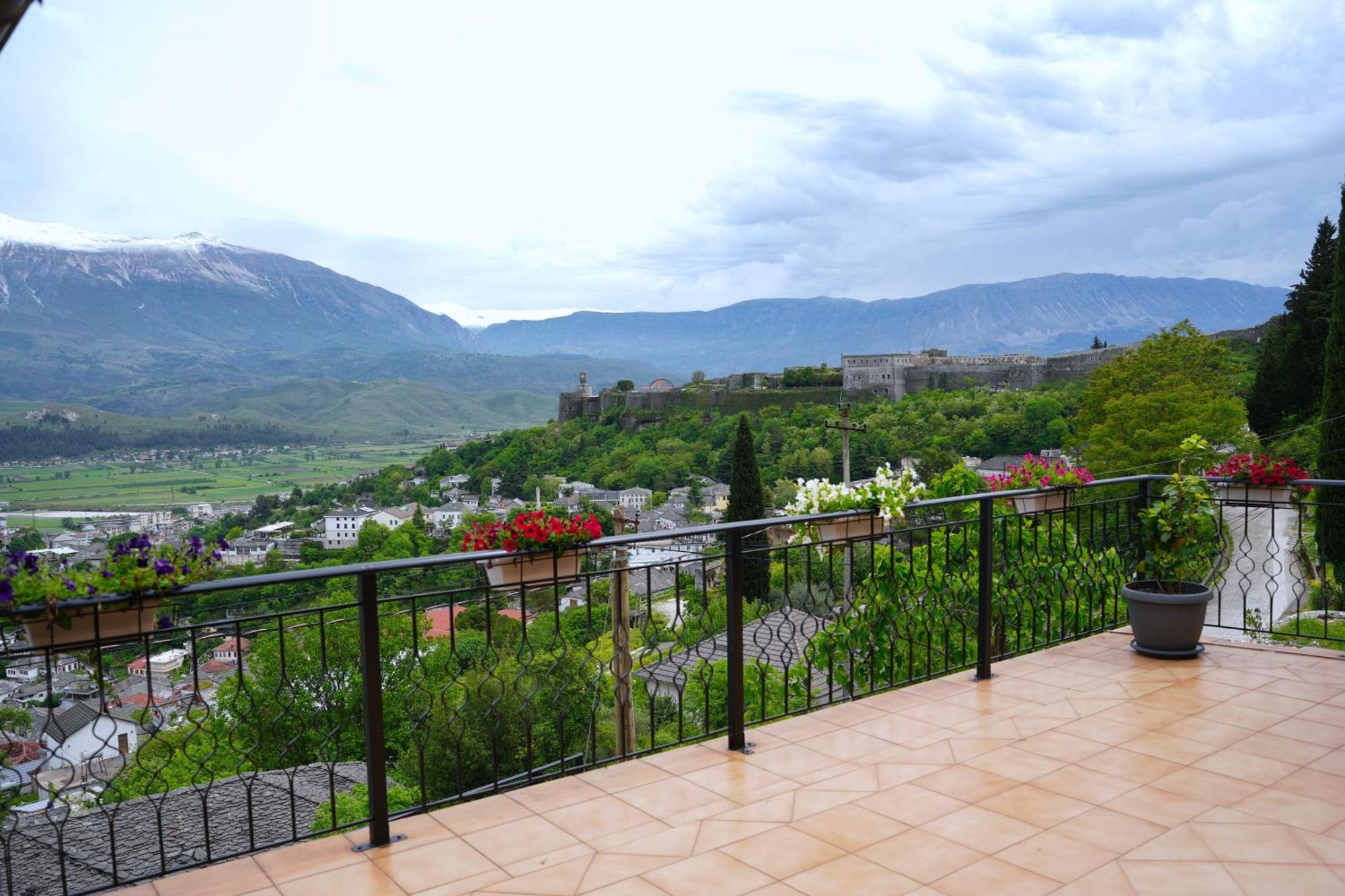 Emblematic House Apartment 4 Gjirokastra Kültér fotó